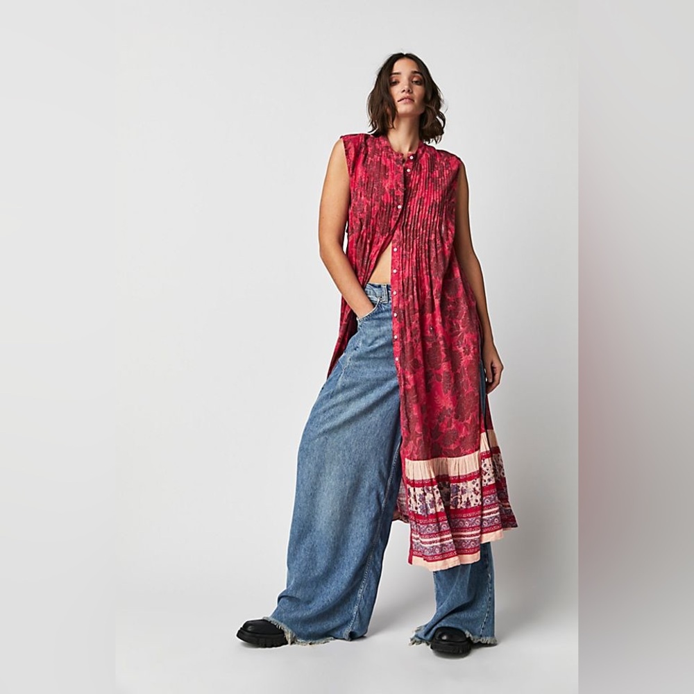 People Are Wearing Dresses With Jeans